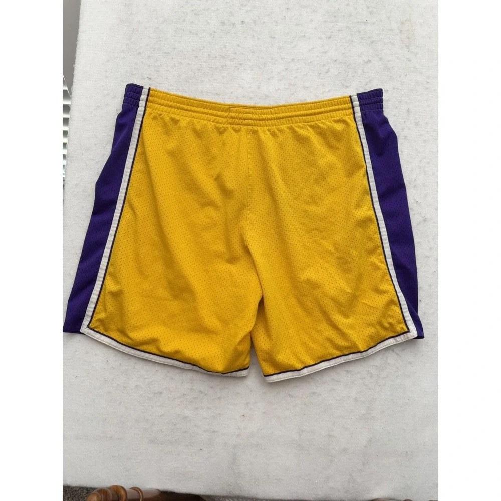 VTG Nike Los Angeles Lakers Game Issued Shorts Basketball Shorts Mens XL RARE